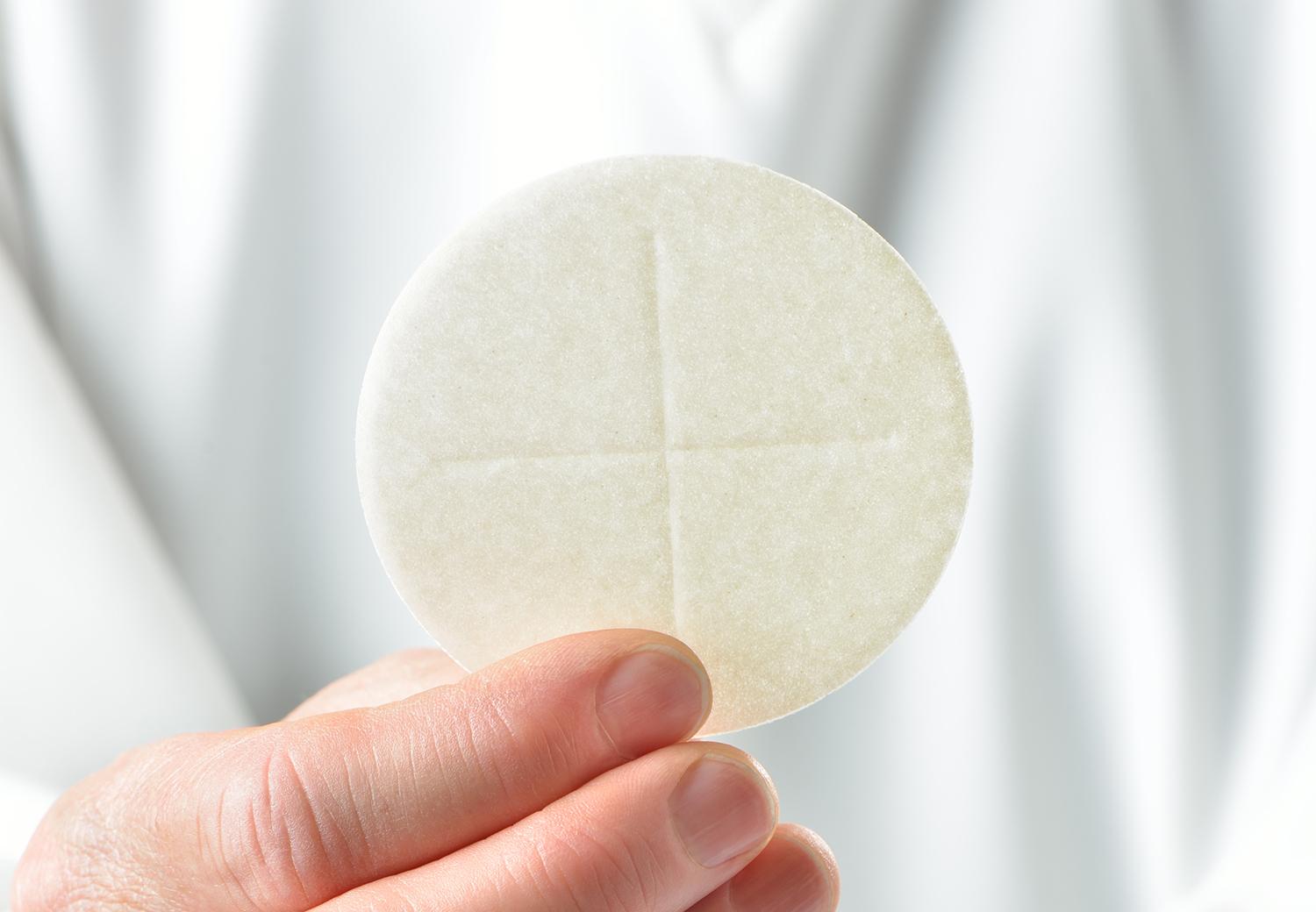 Eucharistia: Dokážeme veriť, aj keď zmysly hovoria opak?