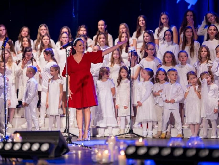 Mária Lukácsová: Naším cieľom je, aby Boh skrze spev a hudbu pôsobil v srdciach detí a mladých