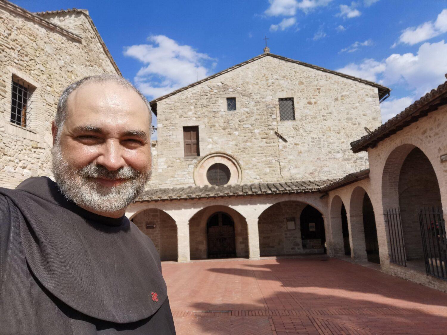 Františkán Karol Miroslav Švarc: Stigmami zranený svätec z Assisi je blízky každému z nás, pretože je bratom všetkých