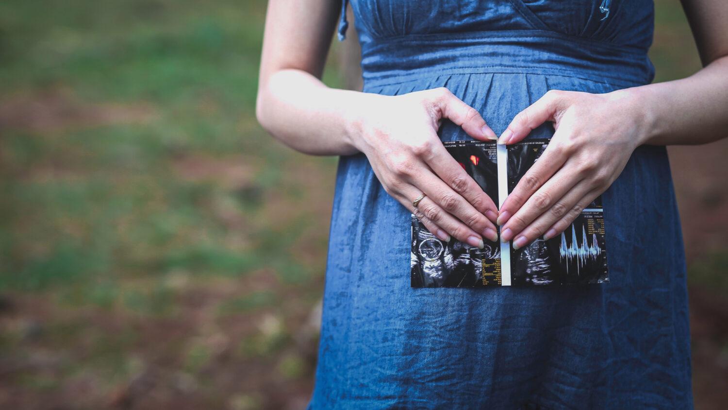 30 krásnych biblických veršov pre tehotenstvo a pôrod
