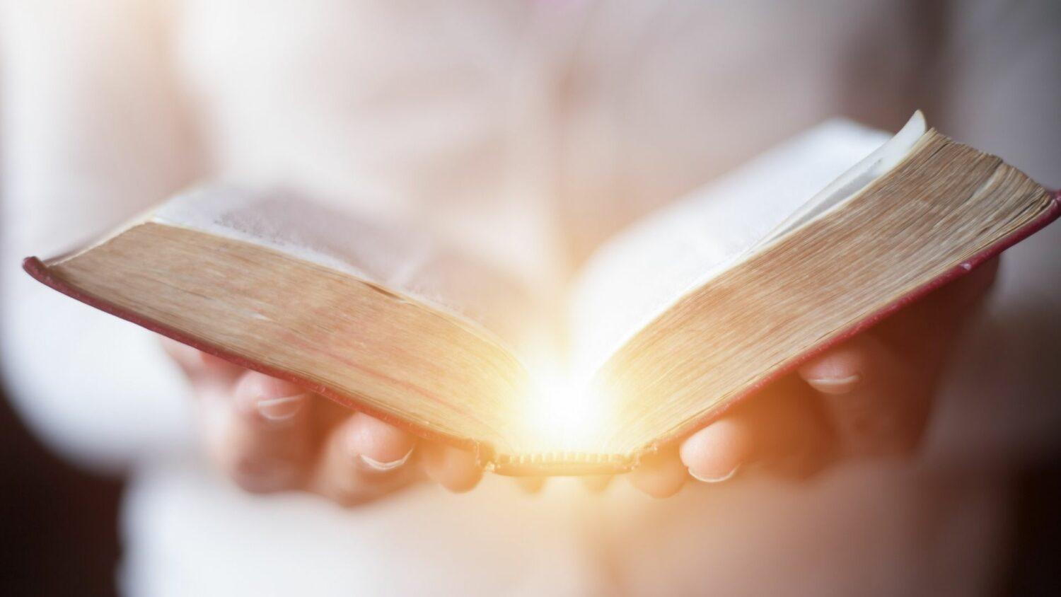 Ako si vypestovať zdravý návyk čítať Bibliu?