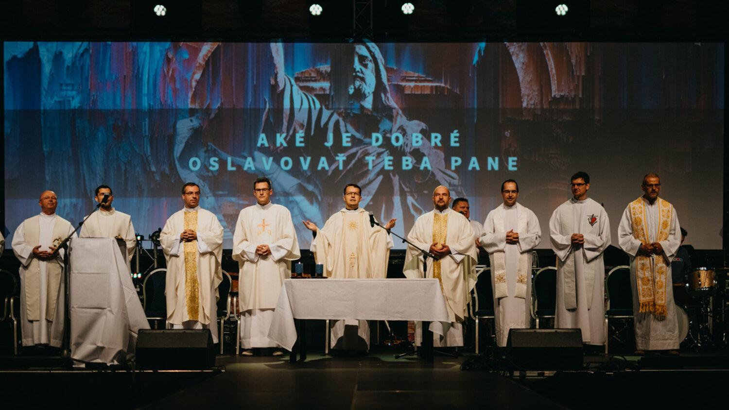 Generácia, ktorej ide o Božie kráľovstvo, zahodila „filtre umelej dokonalosti“!