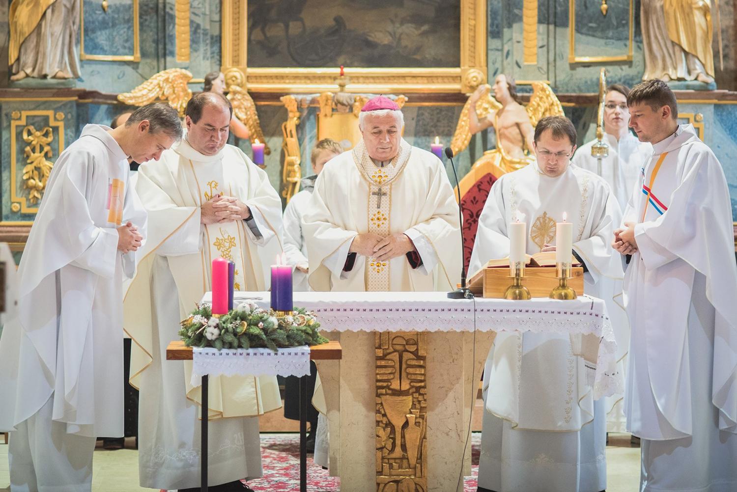 Biskupi požehnali 2 400 koledníkom Dobrej noviny
