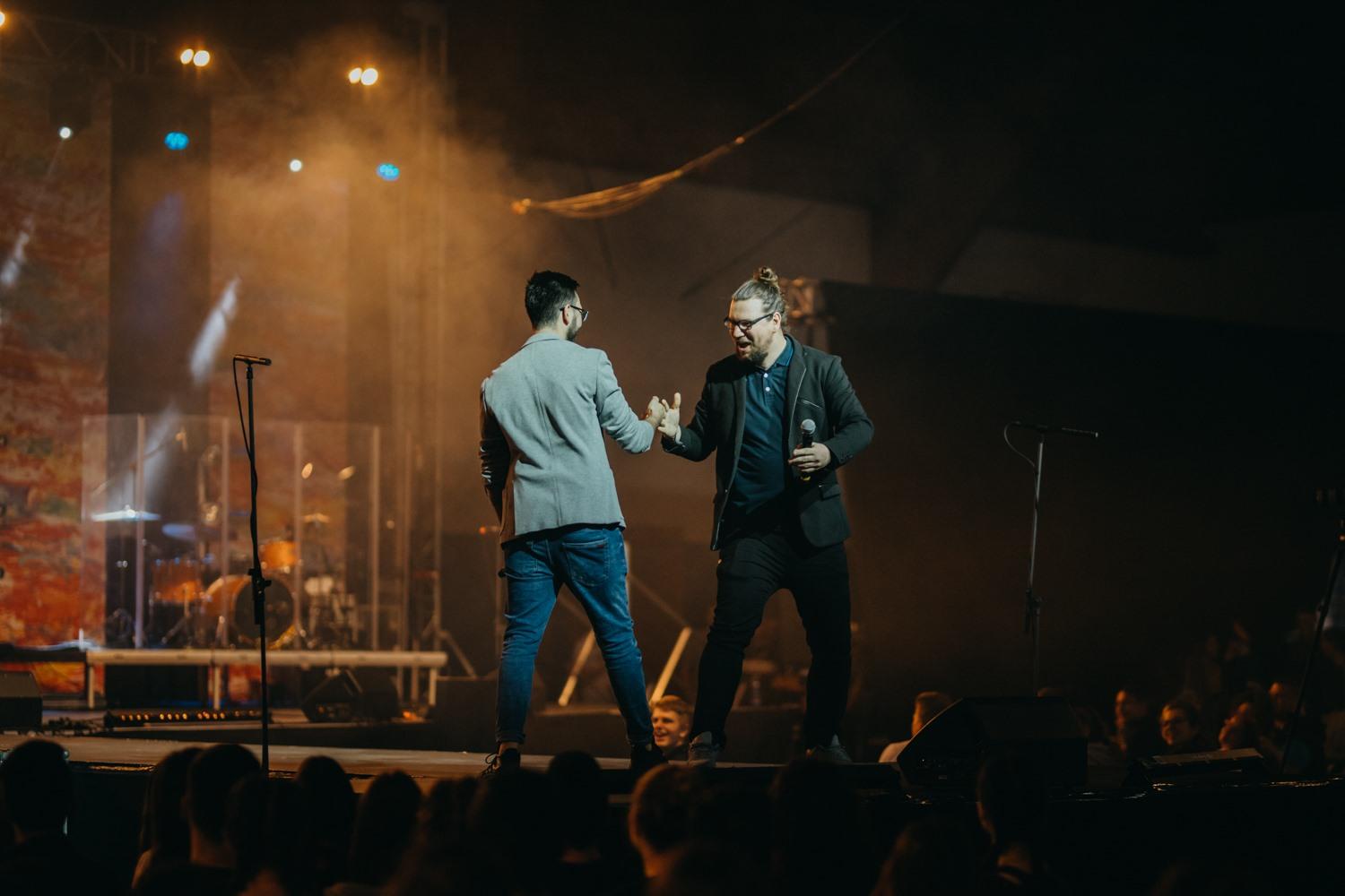 Cez kampaň “Pomôž blížnemu svojmu” môžete kúpiť vstupenku na Godzone konferenciu