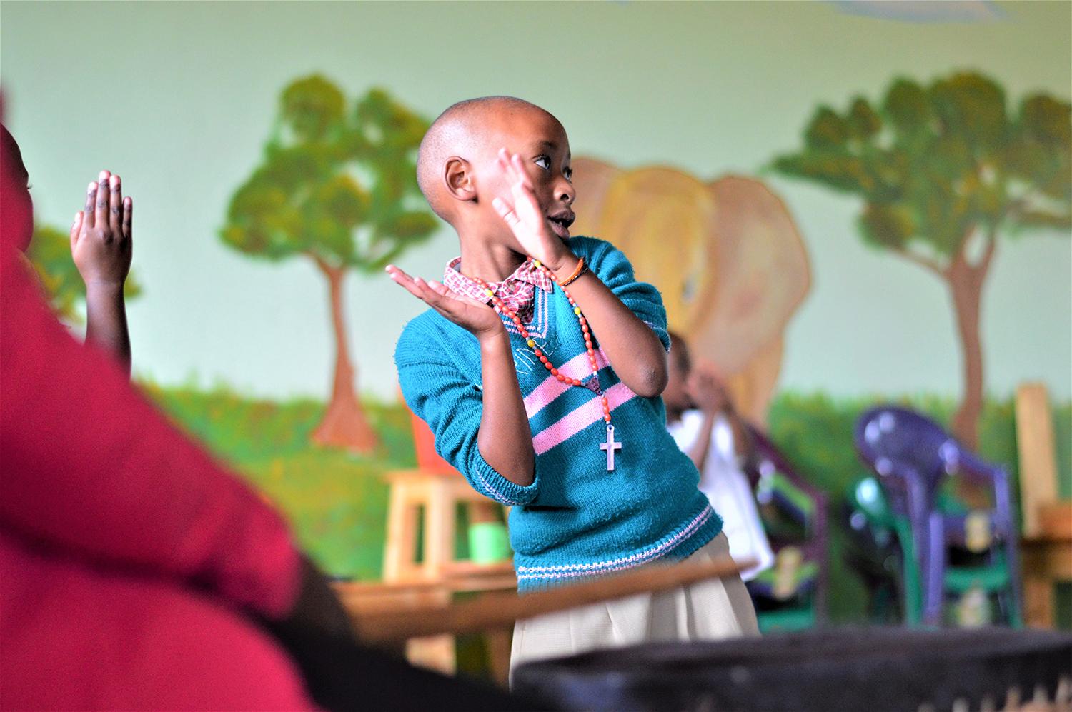 Pol roka venoval deťom v Rwande: Vo svätej zemi som našiel aj pokoru