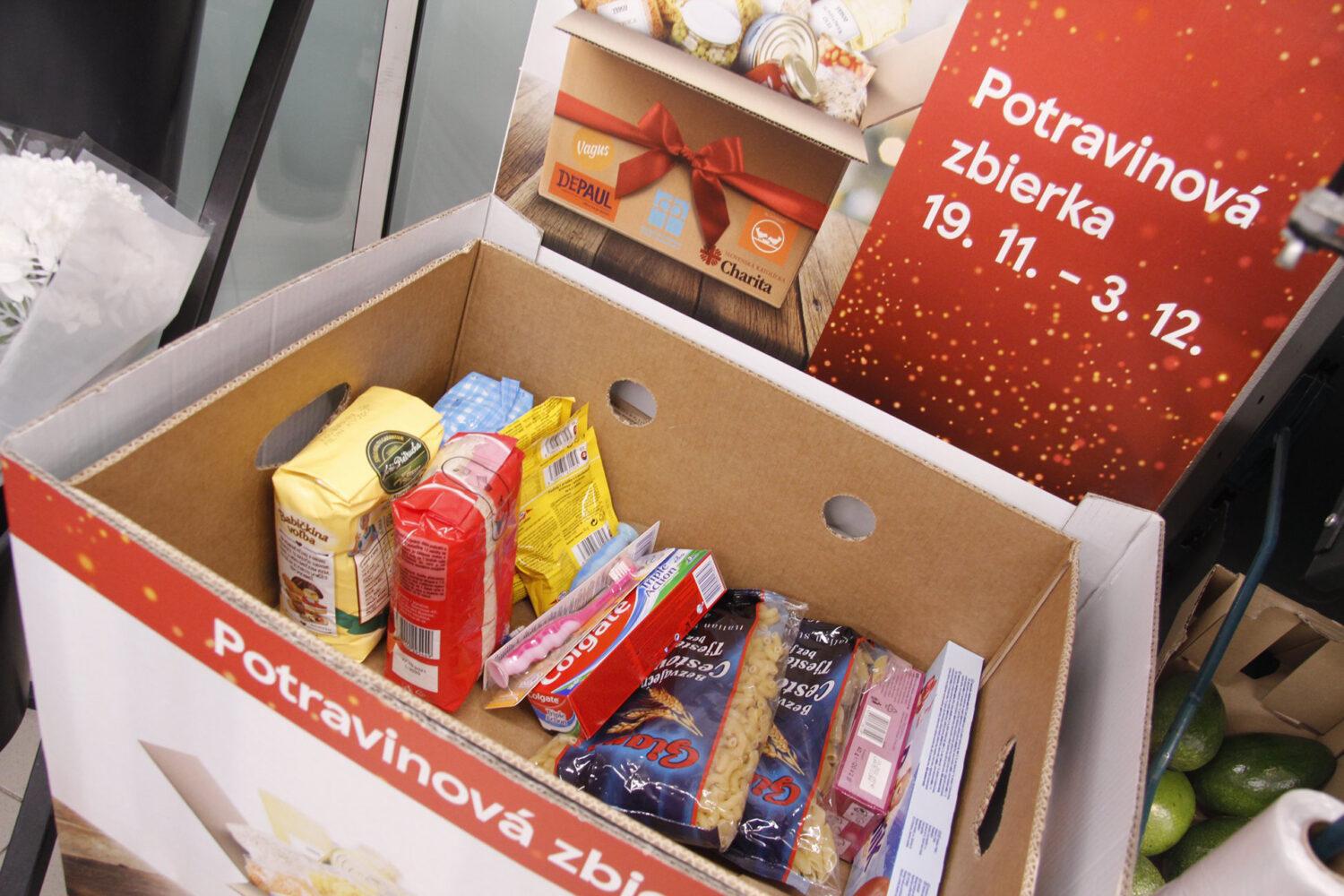 Vianočná potravinová zbierka pomohla ľuďom v núdzi, vyzbieralo sa 100 ton potravín