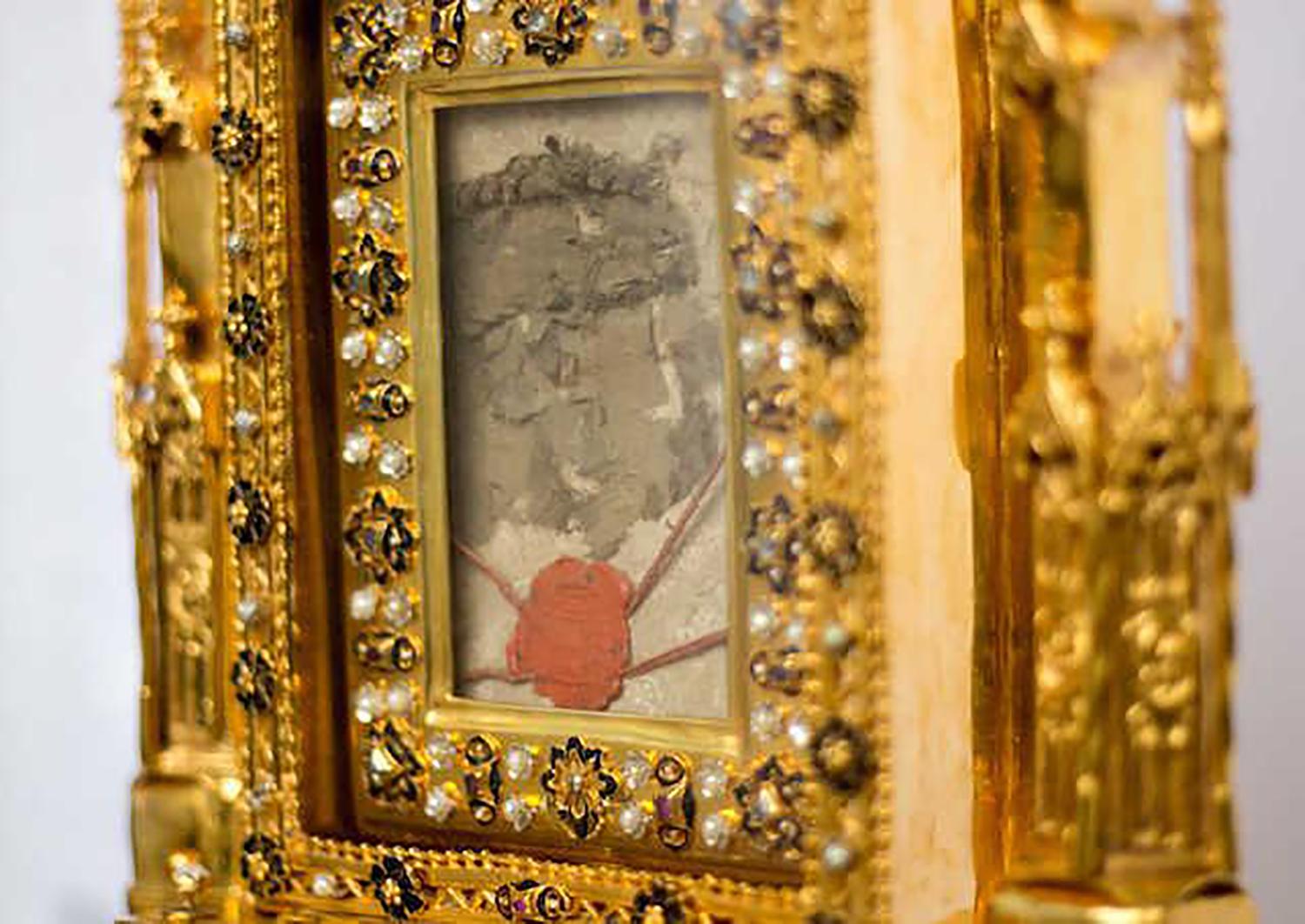 V nedeľu opäť požehnajú Slovensku relikviou Kristovej krvi z lietadla