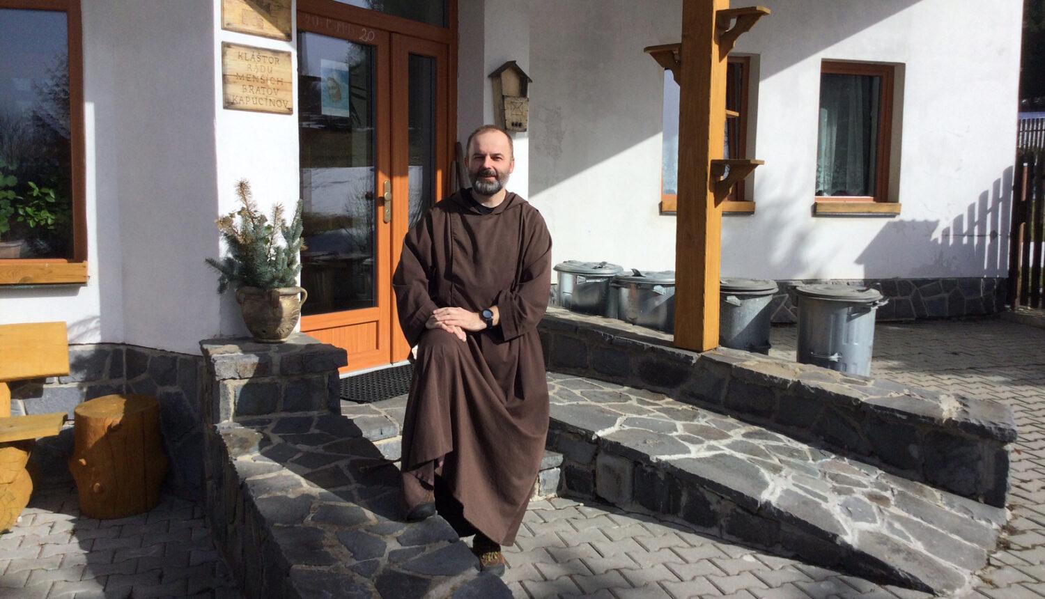 Kapucín Peter Vician: Kvôli dlhom chcel ukončiť svoj život, dnes je kňazom