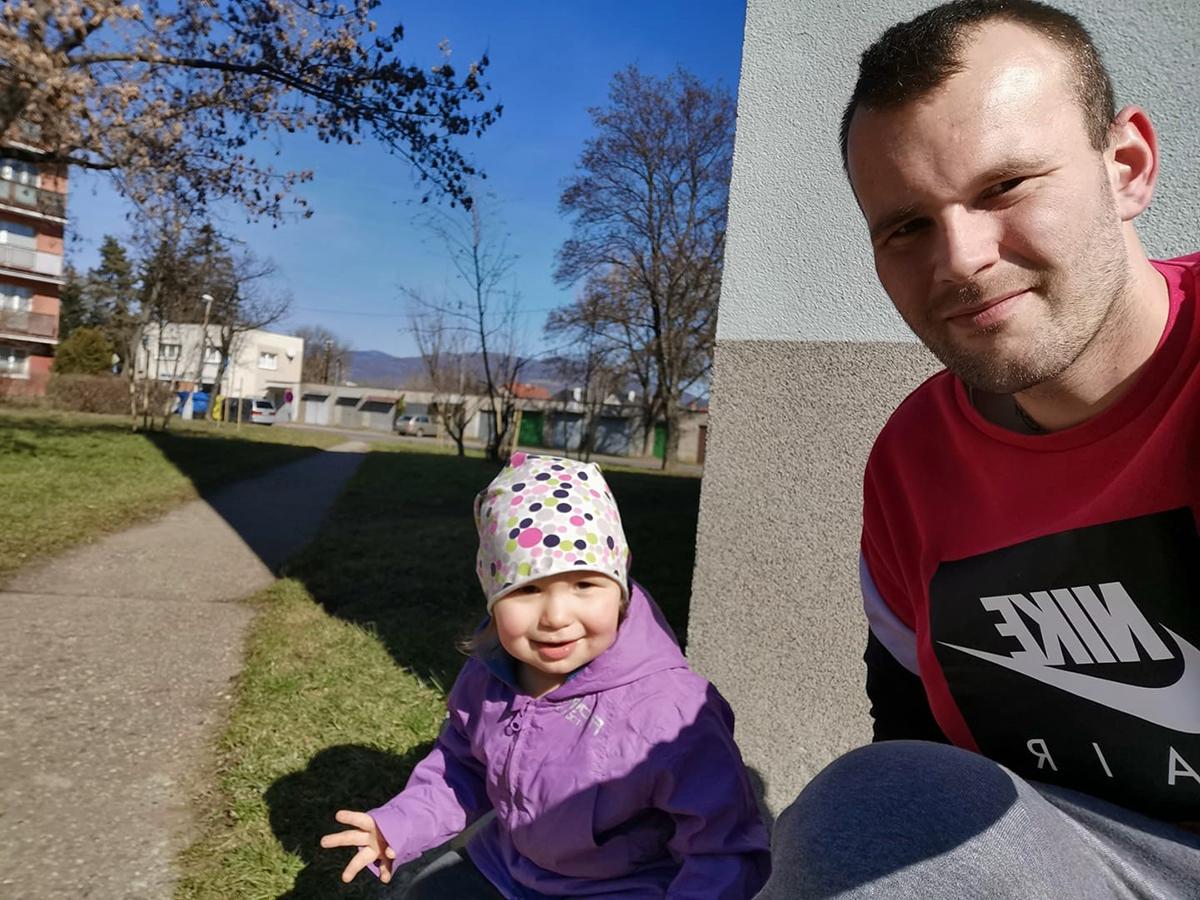 Michal Grolmus: Svoju prázdnotu som riešil alkoholom, drogami a sexom. Strácal som sám seba