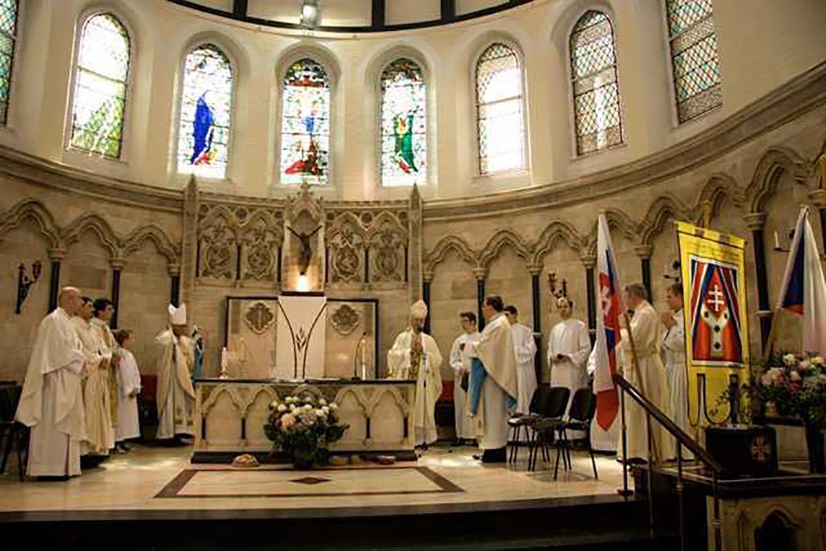 Slovenská katolícka misia v Londýne: Sme tu ako záchranná sieť, ľudia majú pocit domova