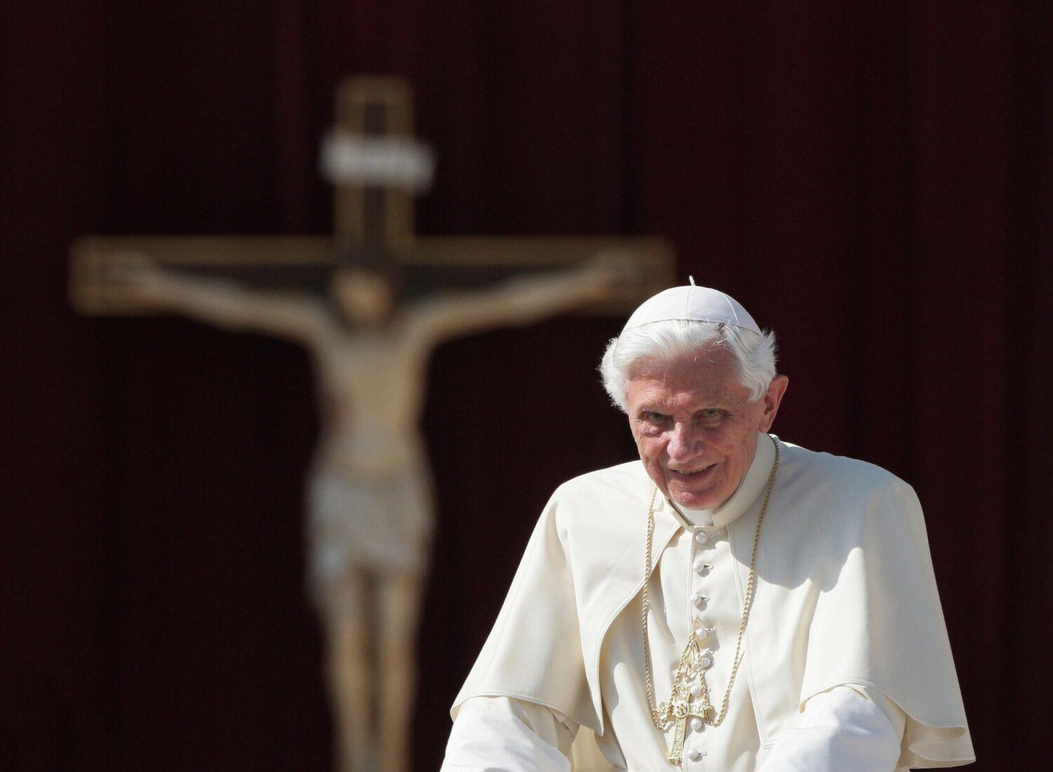 Tri tipy, ako viac spoznať Benedikta XVI.