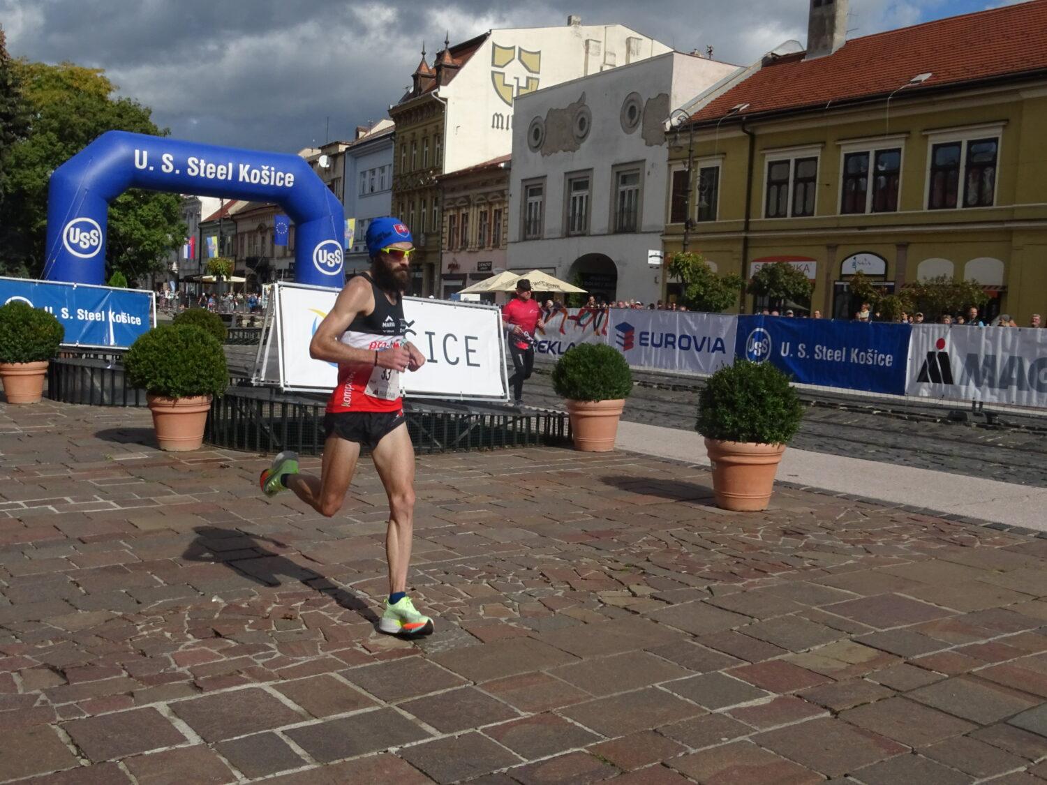 Maratónec Marián Zimmermann: Pred štartom si krátko kľaknem a prežehnám sa