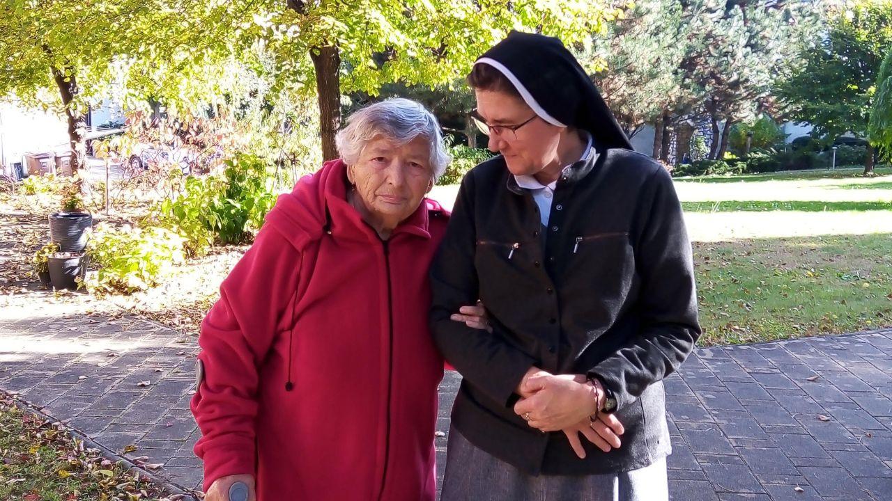 Sestra Eva Hešková, CJ: Staroba je obdobie zbierania plodov a vzácny čas prípravy na večnosť
