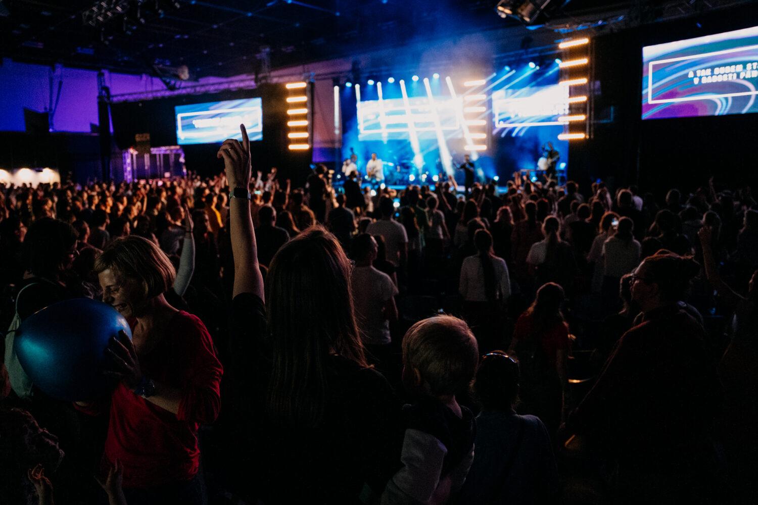 “Obzvlášť v dnešnej dobe je veľmi dôležité byť spolu,” tvrdia organizátori Godzone konferencie 2024