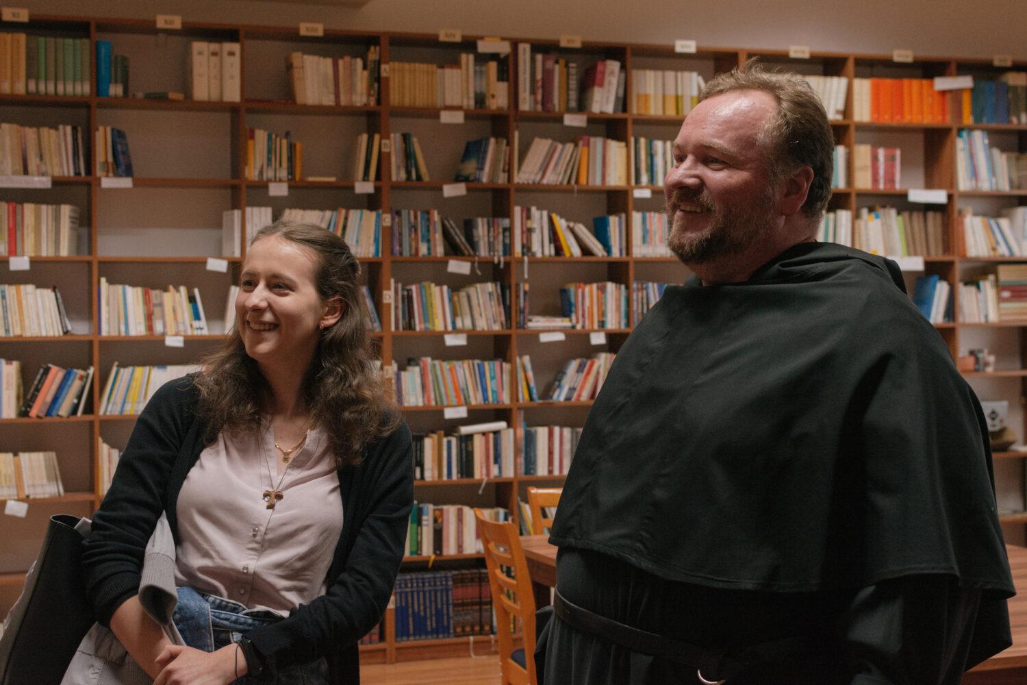 Za múrmi kláštora augustiniánov: Humor, všestrannosť a kyslé hrozno