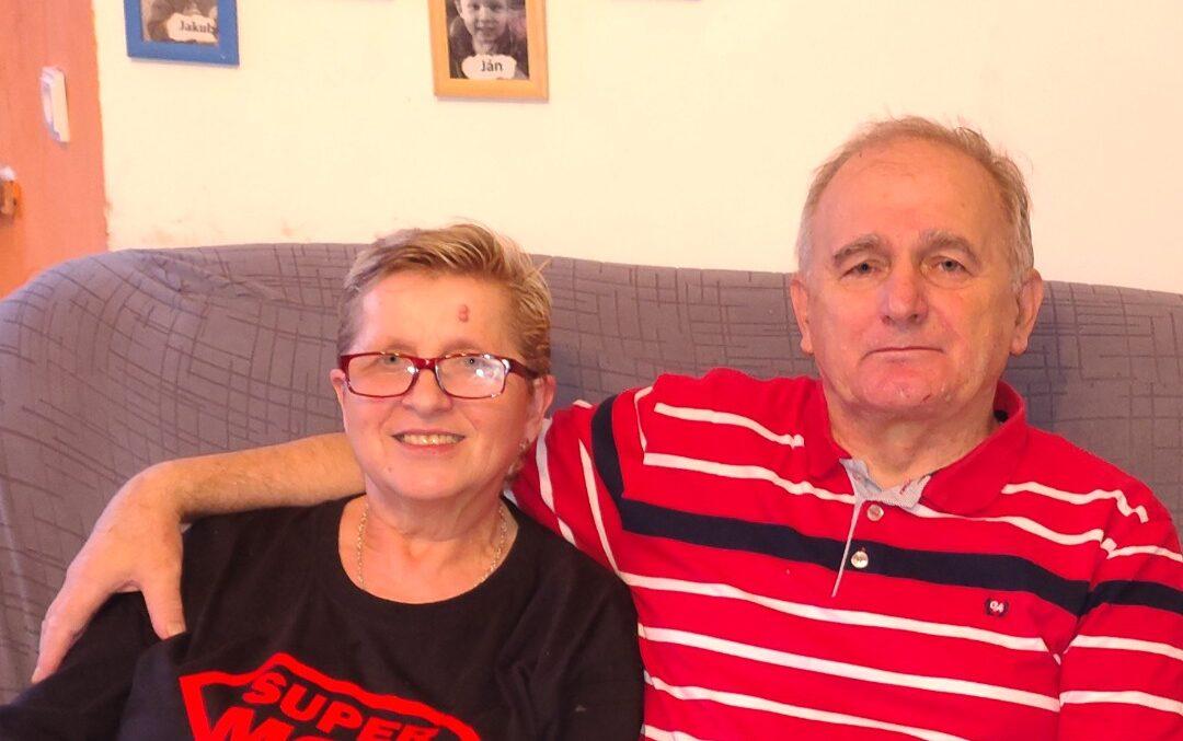 Manželia Anička a Peter Lihositoví: Veľká rodina náš vzťah nijako nepoznačila. Viera nám bola oporou